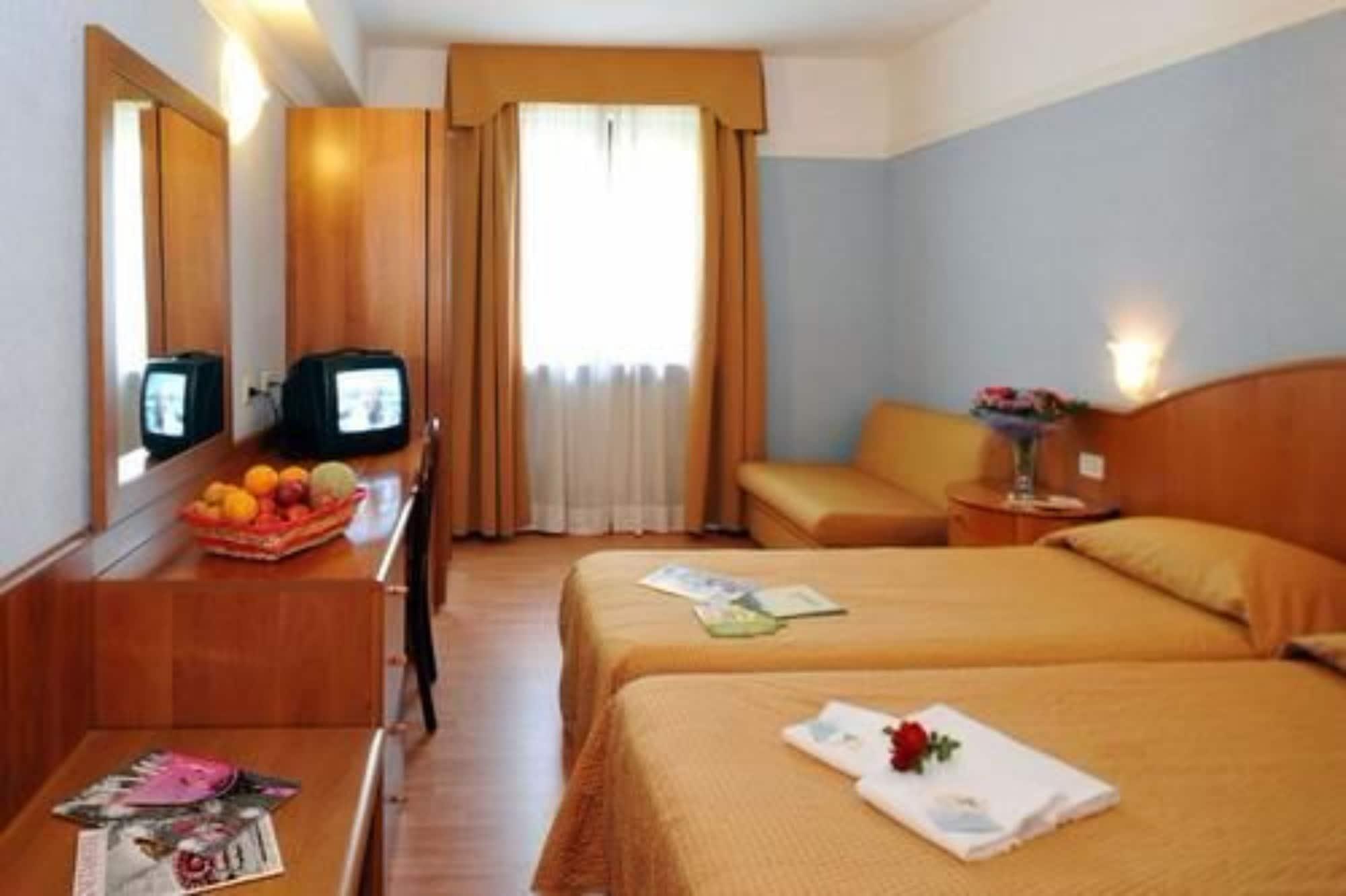 Park Hotel Jolanda San Zeno di Montagna Eksteriør bilde