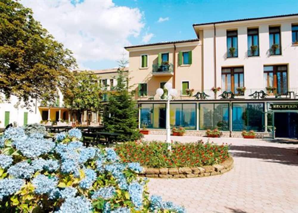 Park Hotel Jolanda San Zeno di Montagna Eksteriør bilde